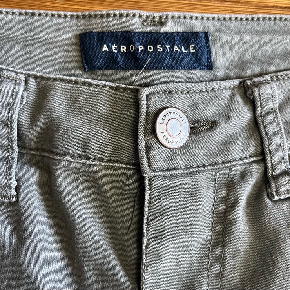 Aeropostale micro shorts 8 high waisted midi army green - Picture 2 of 8